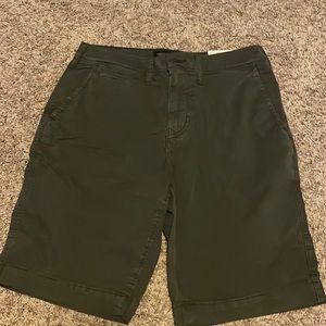 American Eagle Men’s classic shorts- dark grey